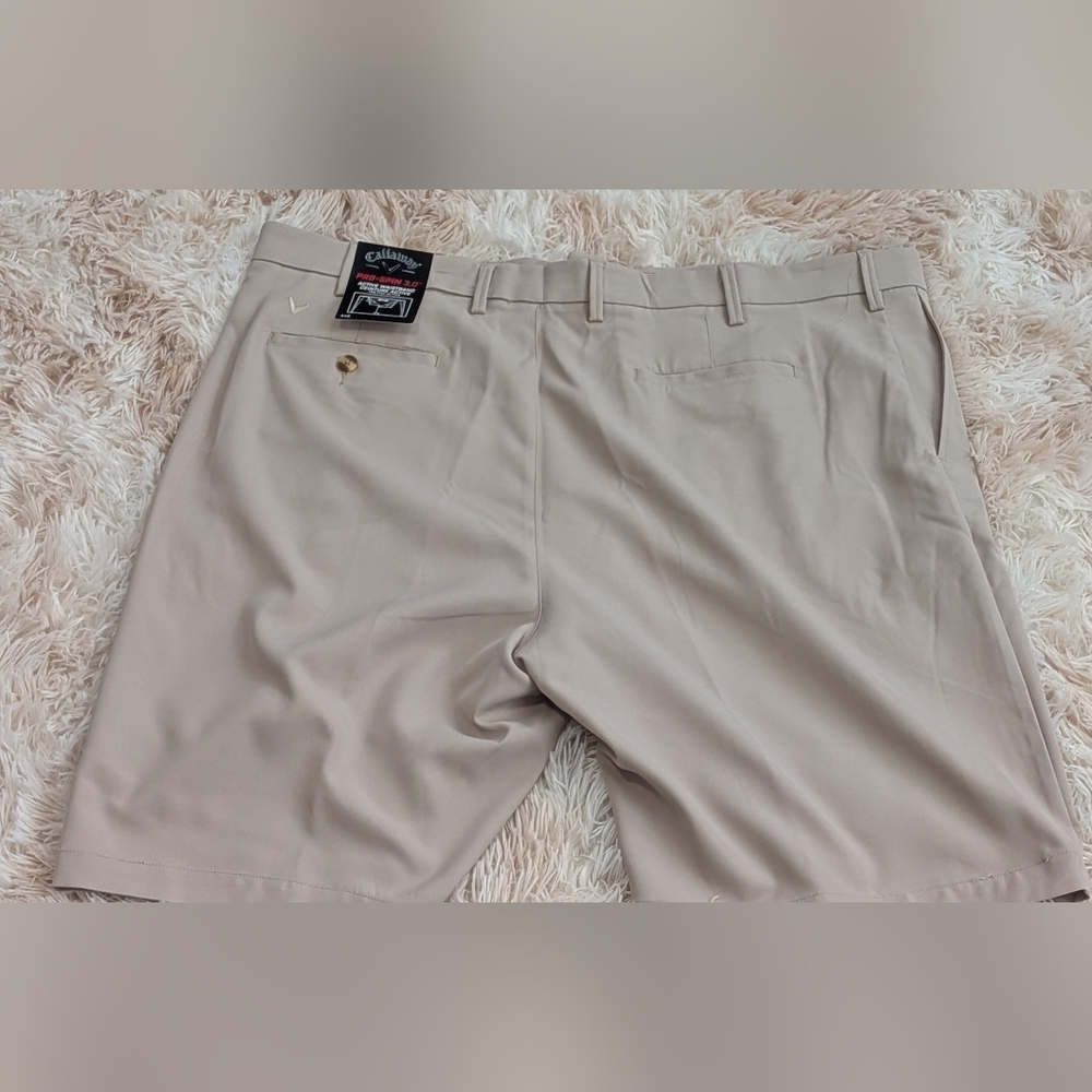 NWT, Callaway, Pro Spin 3.0, Khaki, Dry Fit, Active Waistband Shorts-Men's 44b - Picture 2 of 3